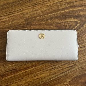 Tory Burch wallet